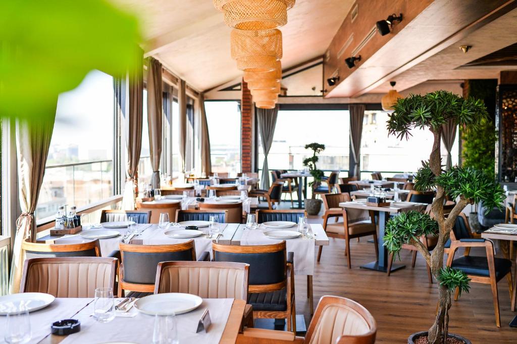 Autentično, iskreno i visoko iznad grada – dobrodošli!